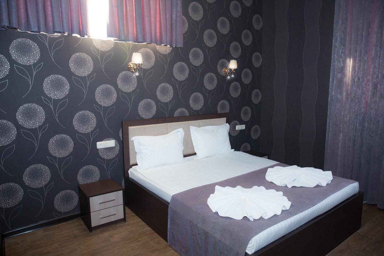 Eridana Hotel Yerevan Exterior photo